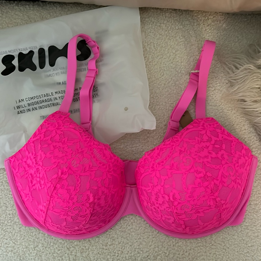 Skims Fits Everybody Tshirt Bra